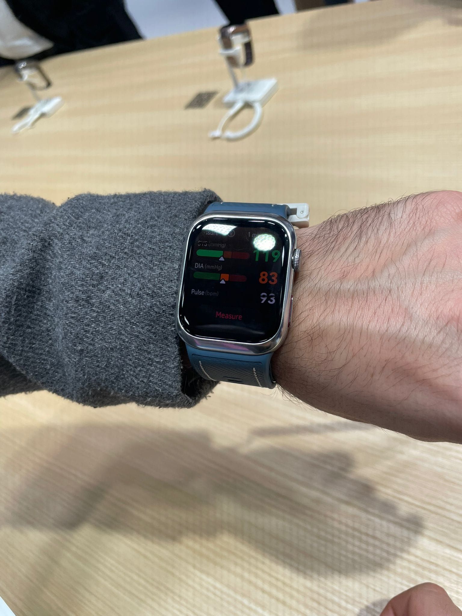 Fotografía del smartwatch Huawei Watch D2 en su presentación en el MWC 2026 de Barcelona